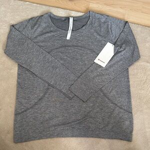 lululemon athletica Swiftly relaxed long sleeve size 12